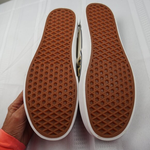 Vans Slip On Shoes Womens Size 11 Leopard Print Canvas Classic Skate Sneakers - Picture 8 of 9
